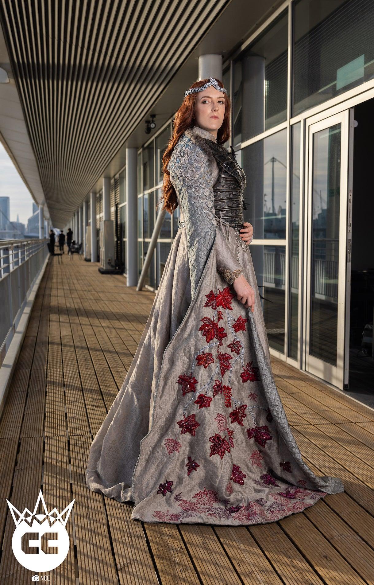 Amazonian Cosplay as Sansa Stark from Game of Thrones