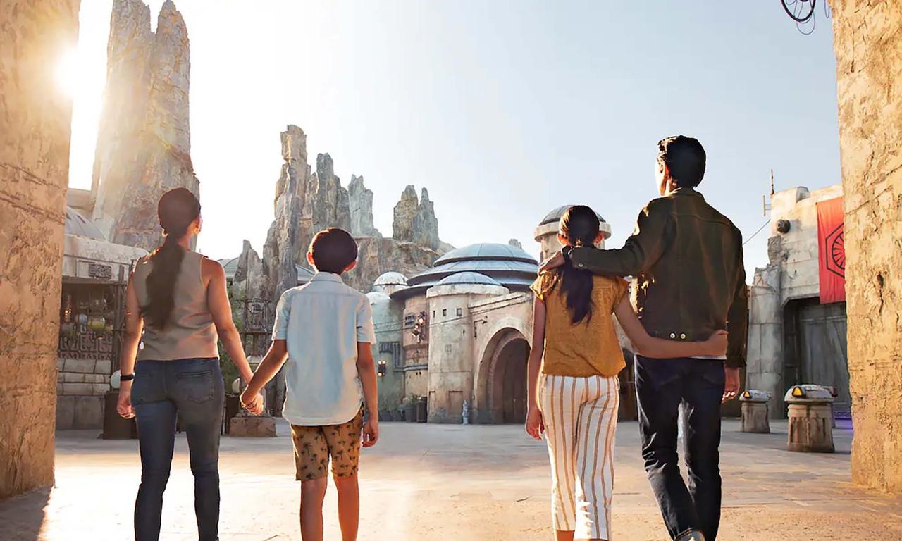 Star Wars Galaxy's Edge