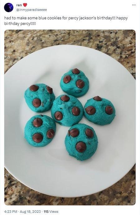 Screenshot of a tweet featuring blue cookies