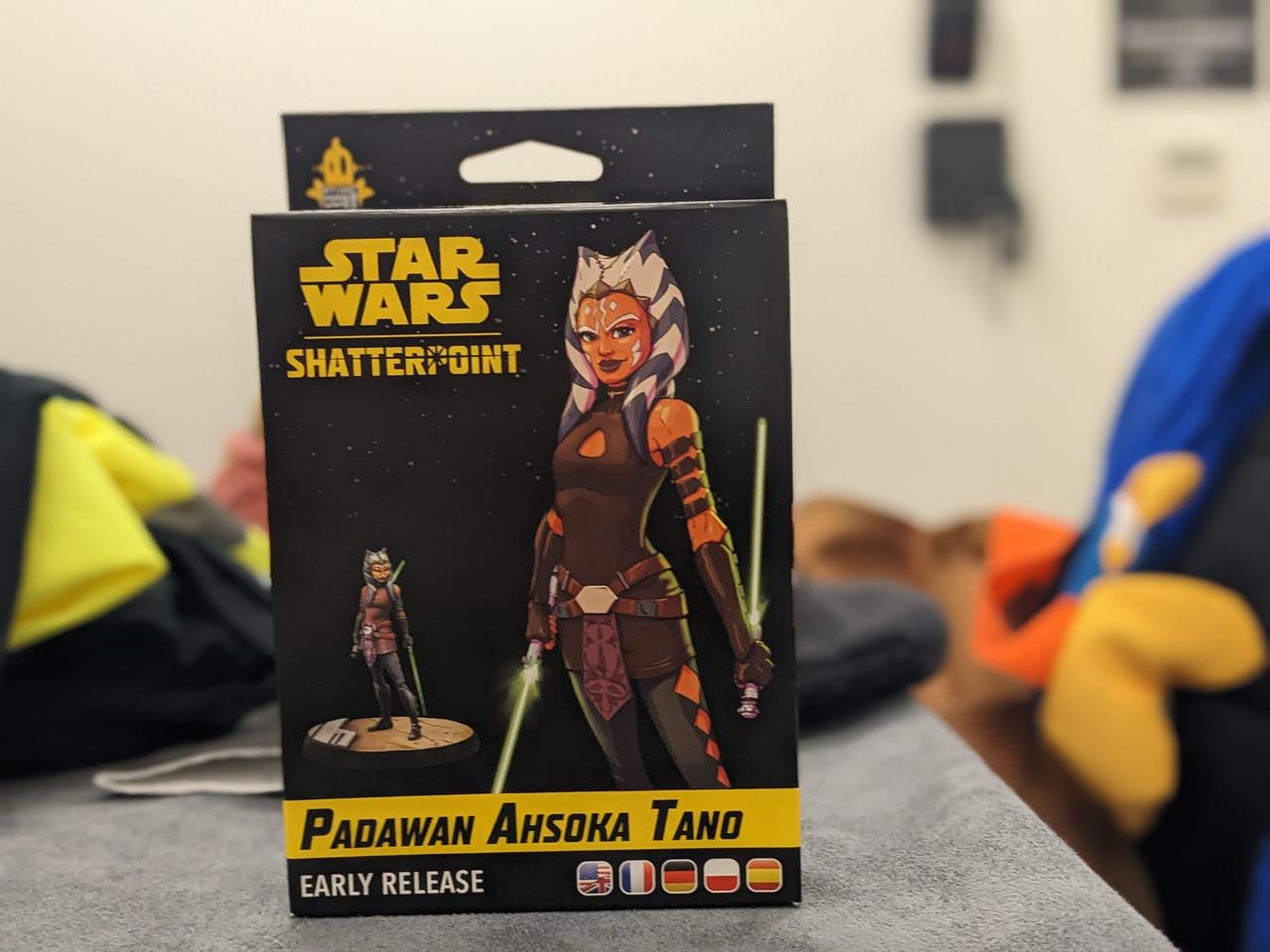 Photograph of a Star Wars Shatterpoint Padawan Ahsoka Tano miniature box