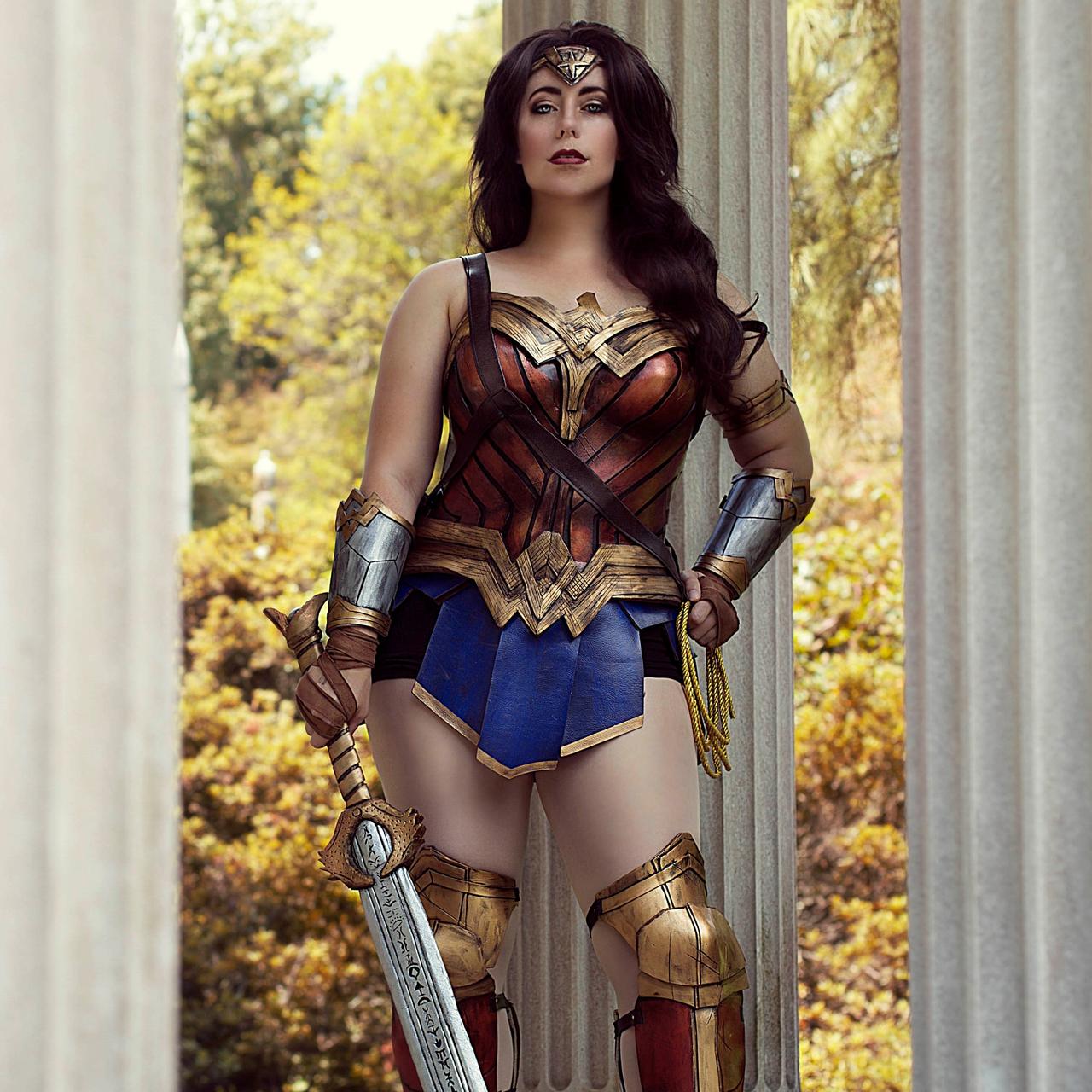 Jedimanda as Wonder Woman (Photography by Alexandra Lee Studios)