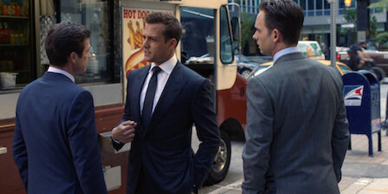 Suits Screenshot