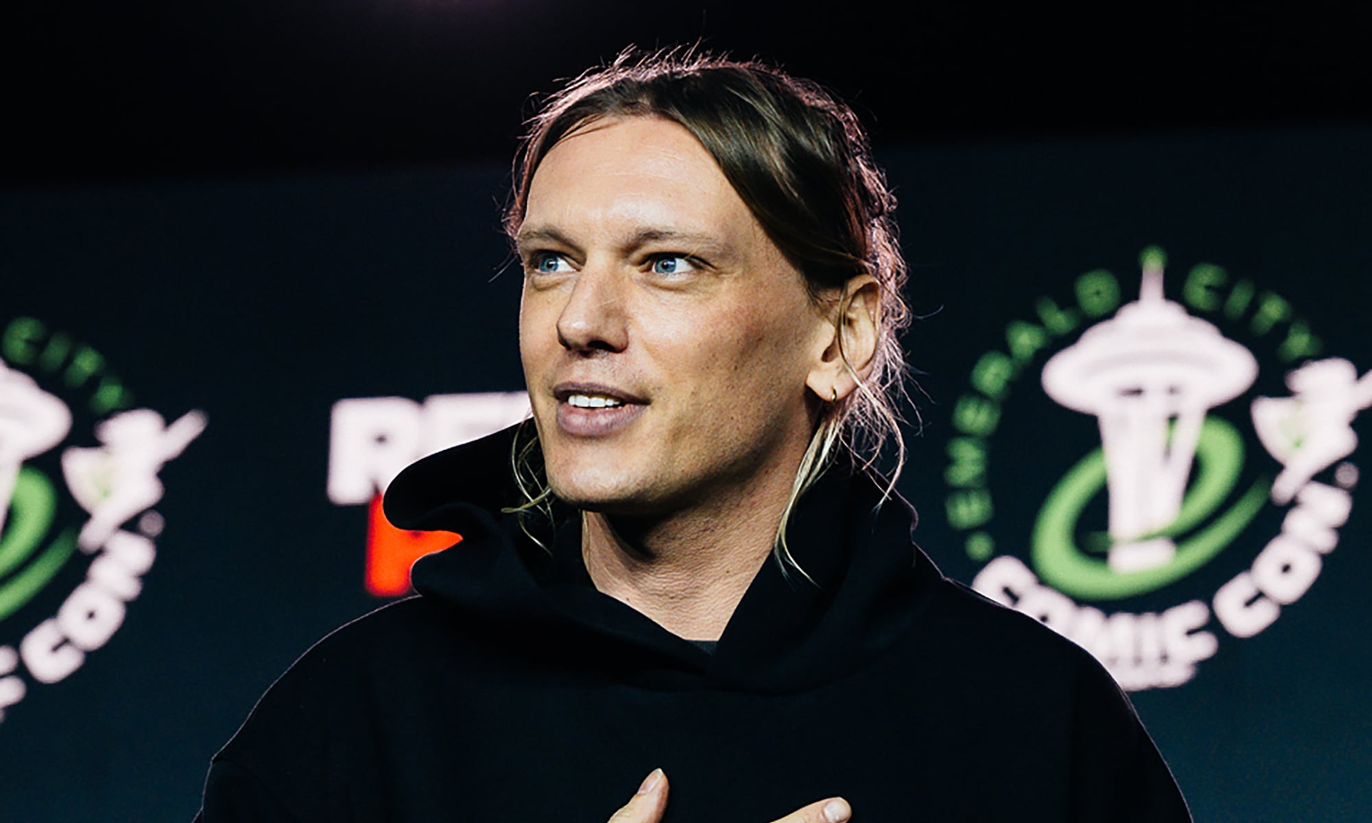 Jamie Campbell Bower at Emerald City Comic Con 2025.